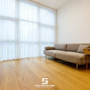 Tăng giá trị cho ngôi nhà bằng cách lát sàn gỗ tự nhiên màu vàng sáng