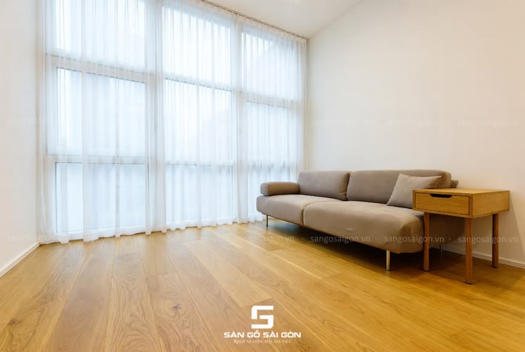 Tăng giá trị cho ngôi nhà bằng cách lát sàn gỗ tự nhiên màu vàng sáng